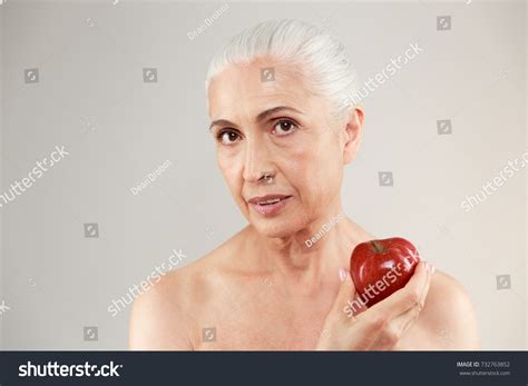 Picture Concentrated Naked Elderly Woman Posing Stock Photo 732763852 ...
