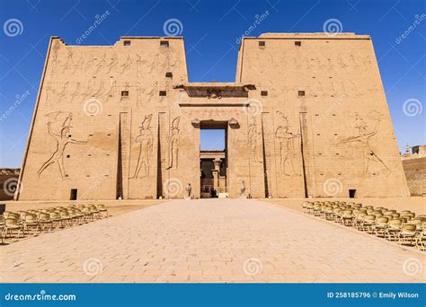 Exterior of the Temple of Horus at Edfu Stock Photo - Image of kingdom ...