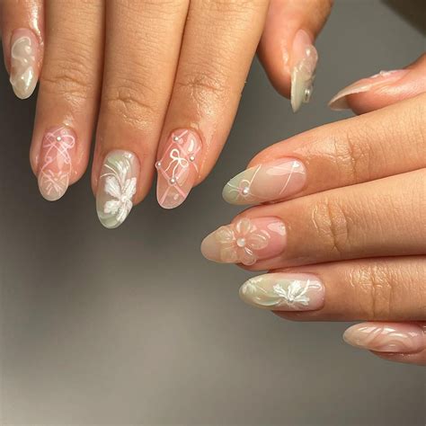 mochibyhani on Instagram: "🤍" | Lily nails, Hippie nails, Cute acrylic nails