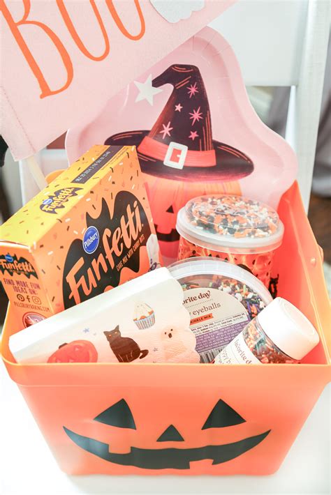 Halloween Boo Basket Ideas for Kids | Little Glass Jar