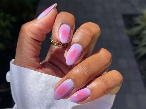 Airbrush Nails Are Shockingly Easy to DIY—Here's How to Do It