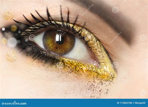 Green And Gold Eye Makeup | Makeupview.co