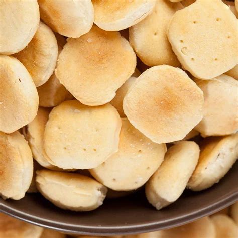 Oyster Cracker Recipe - KitchenMomy