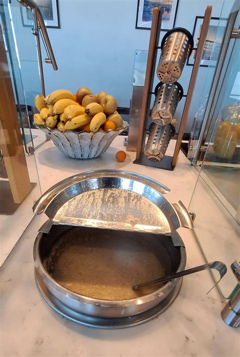 San Diego Airport Lounges: Aspire vs. United Club Lounge - Points Miles ...