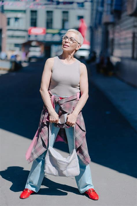 Flat Chested Mature Nudes