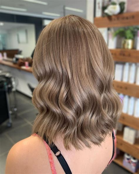 Brown Sugar Hair Ideas For A Sweet, Natural Look