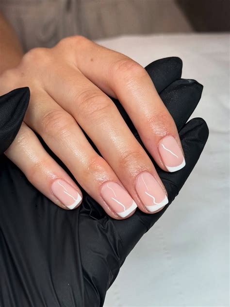 24 Short French-Tip Manicure Ideas for a Chic Finish | Who What Wear