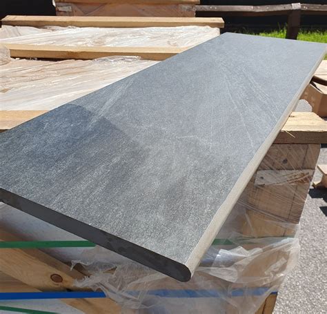 Anthracite County Quartz Porcelain Bullnose / Coping / Step 900 x 300 x ...