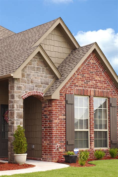 Replacement Windows & Door Company in Charlotte | Universal Windows Direct