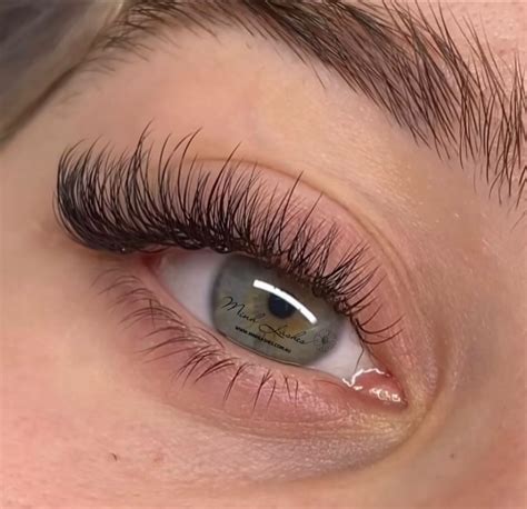 How Long Do Eyelash Extensions Last? A Complete Care & Duration Guide - Minh Lashes