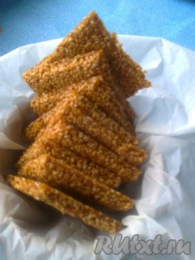 Козинаки из кунжута медовые - рецепт с фото