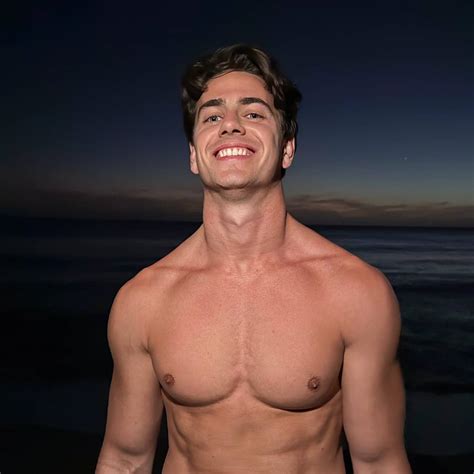 Matt Rhoades (@matt.rh) / Passes