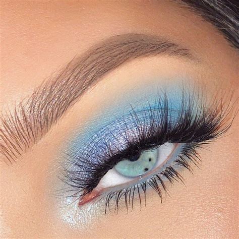 StyleGPS » Ideas for Blue Eyeshadow Looks | Makeup eyeshadow, Eyeshadow ...