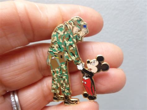 Mickey Shaking Hands with a Soldier Disney Enamel Metal Pin 19860 ...