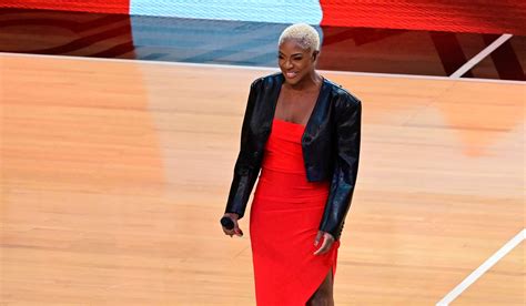 Jully Black Changes Canadian Anthem Lyrics during NBA All-Star Game to ...