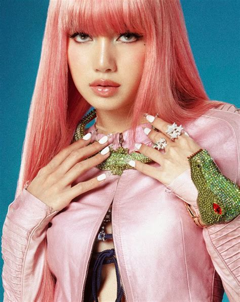 Lisa des Blackpink a dansé au Crazy Horse à Paris