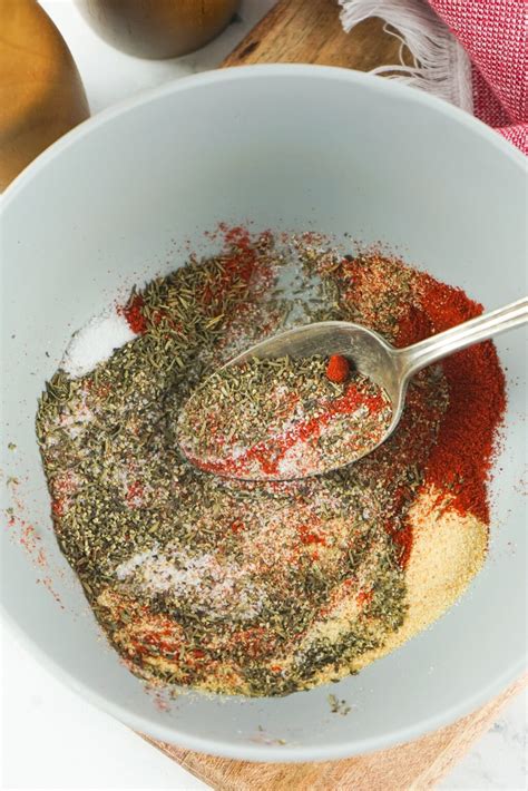 The Best Simple Homemade Steak Seasoning or Dry Rub