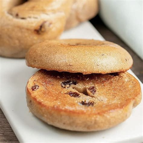 Cinnamon Raisin Bagel Recipe Cinnamon And Raisin Bagels Jo's Kitchen