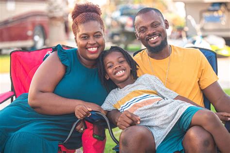 Download Black Family Pictures 2560 x 1709 | Wallpapers.com