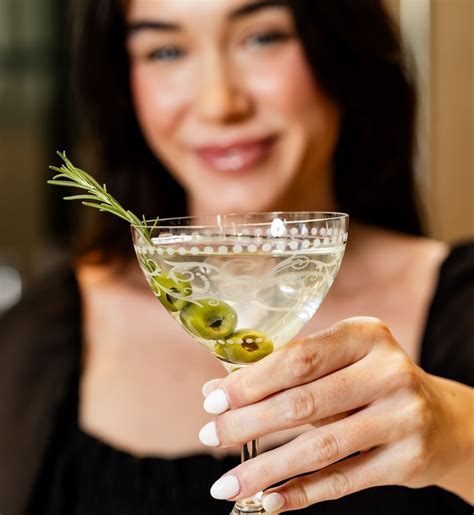 The Circle Bar | Best Cocktail Bars in Fort Worth | Emilia's