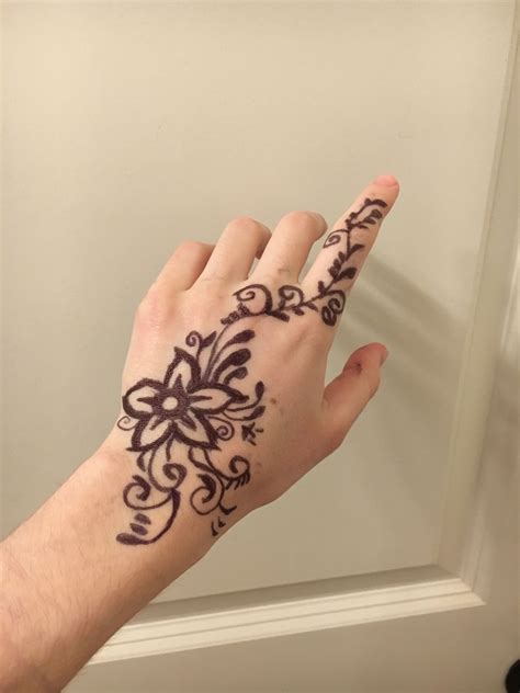 Pin by Brianna on Pen art | How to draw hands, Hand tattoos, Henna hand ...