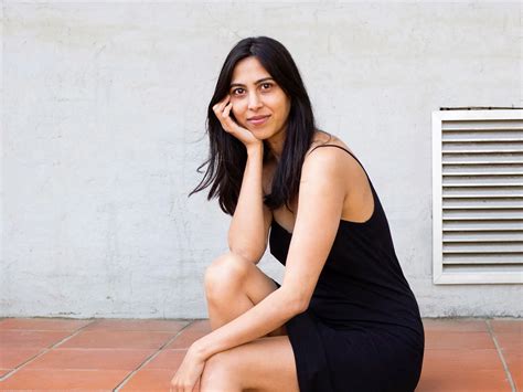 Triangle Method: TikTok's Best Tip For First Kiss | ELLE