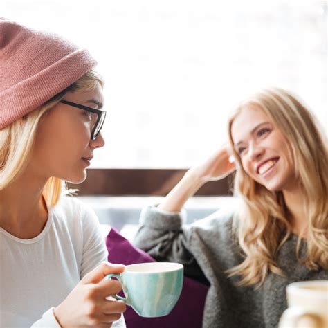 Unmasking the Master Manipulators: How to Spot a Narcissist (with Examples)