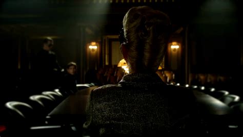 Gotham | Leslie Thompkins na promo do episódio 3×03 Look Into My Eyes ...