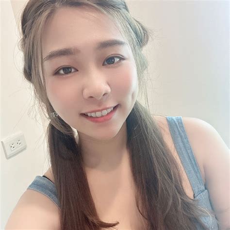 f*******s - ホームページ - 公式プロフィール | SWAG