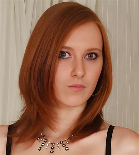 Linda Kawaii Beb Panda Sentado Levantamiento Mano Dibujos Animados - Free Word Template