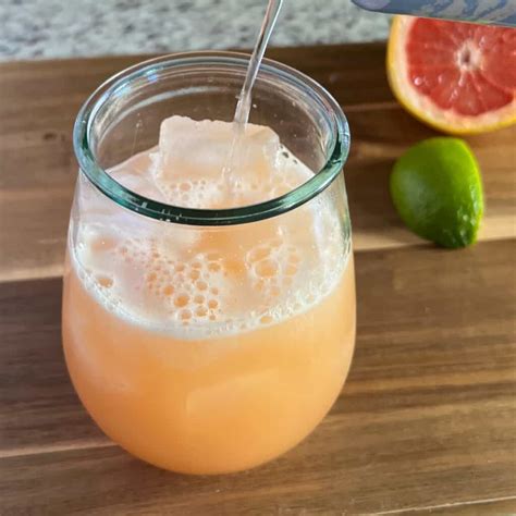 Grapefruit Mocktail [NO ADDED SUGAR] - Daniel's Plate