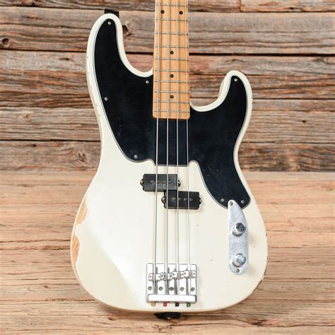 Fender Mike Dirnt Road Worn Artist Series Signature Precision Bass Whi ...