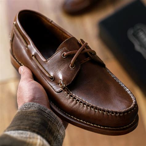 Loafers and boat shoes top