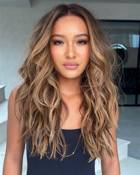 30 Hot Golden Blonde Hair Colors to Pull Off This Season