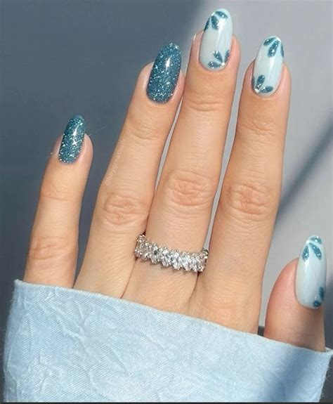 Pin by Rocio Belen on Manicura de uñas in 2025 | Blue nails, Blue ...