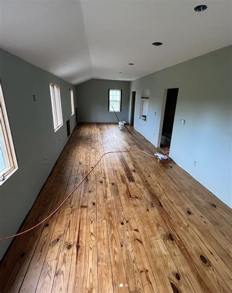 Polyurethane and Wood Stain with Flooring: How to Apply