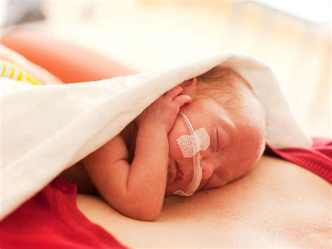 Feeding Your Premature Baby Breast Milk | Medela