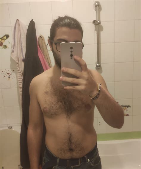 August 2021 - 86kg (190lbs) October 2022 - 72kg (156lbs) : r/GYM