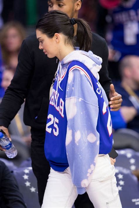 KENDALL JENNER at Pacers vs 76ers Game in Philadelphia 03/10/2019 ...