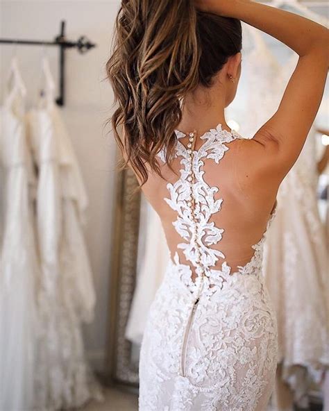 Backless Wedding Dresses: The 21 Bridal Gowns + Faqs
