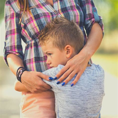 21 Traits and Characteristics of a Highly Sensitive Child - Happier Human