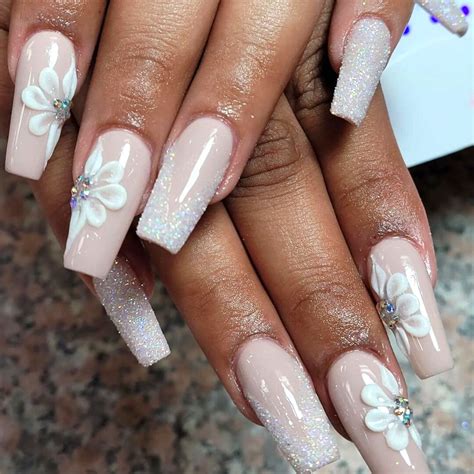 White Nail Designs With Glitter