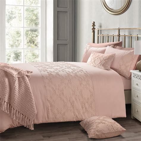 Intimates Tufted Blush Pink Duvet Cover Set | Linens Online
