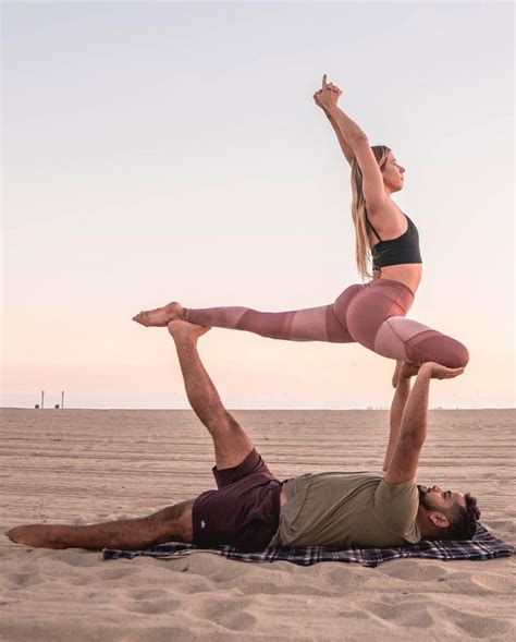 Couples yoga acroyoga couples fitness partner yoga fit couple yoga ...