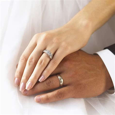 К чему снятся кольца — что говорит сонник о кольце на пальце? Что ...