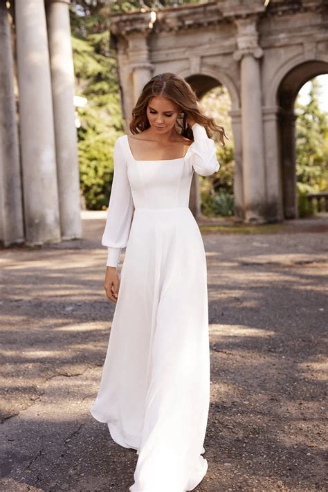 30 Elegant Simple Wedding Dresses 2025: Tips & Faqs | DPF