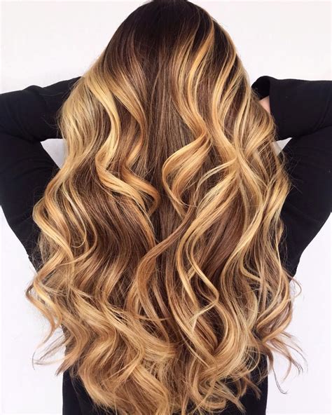 30 Honey Blonde Hair Ideas to Revamp Your Style - Hair Adviser