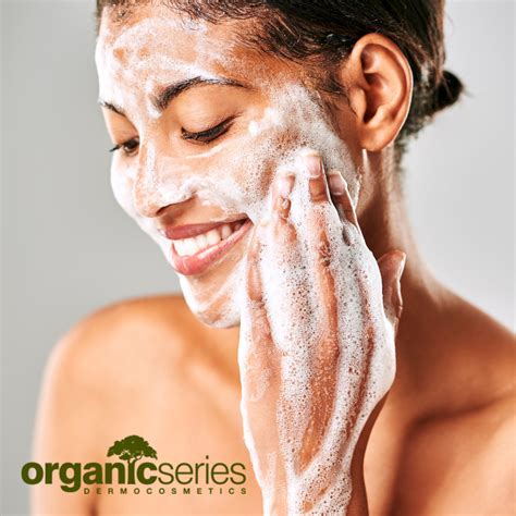 12 Steps to Find the Best Natural Facial Cleanser for Your Skin ...