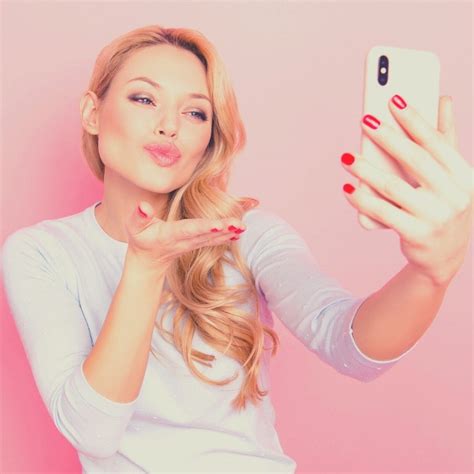 11 Characteristics of a Superficial or Shallow Person