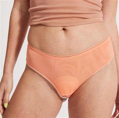 How To Wear Sanitary Pads